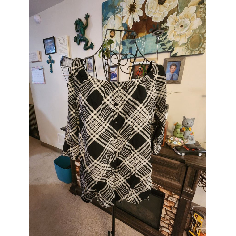 Maurices Black White Plaid off shoulder Blouse M